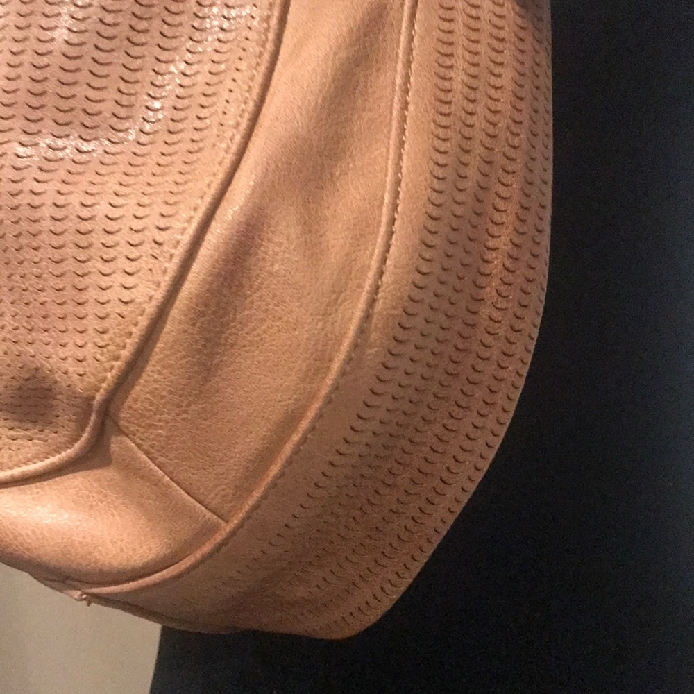 Moda Luxe Hobo CrossbodyHand Bag - Picture 7 of 15